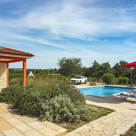 With Pool 1 Km From The Vila *