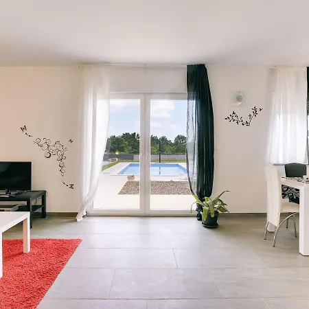 Villa With Pool 1 Km From The